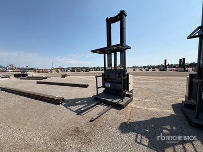 Crown SP3450H-30 3000 lb Order Picker