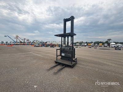 2006 Crown SP3450H-30 8840 lb Order Picker
