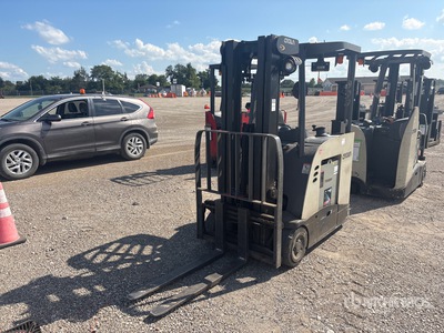 Crown RC5545-40 2600 lb Stand Up Electric Forklift