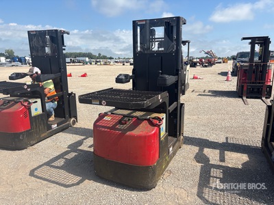 Big Joe J1-192 600 lb Order Picker