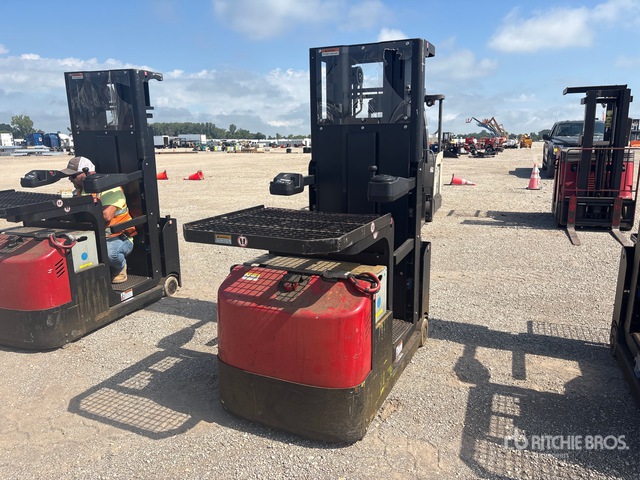 2019 Big Joe J1-192 600 lb Order Picker