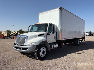 2020 International MV607 4x2 Furgonetka