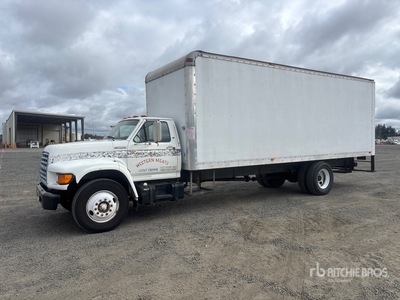1998 Ford F-750 LS 4x2 Van Truck