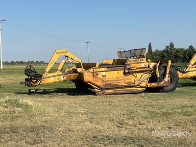 2005 Reynolds 17E10.5 4 Tire Hydraulic Pull Scraper
