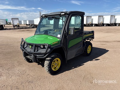 2018 John Deere 835M 4x4 Utility Vehicle