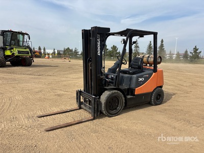 2009 Doosan G30P-5 4000 lb Pneumatic Tire Carretilla Elevadora