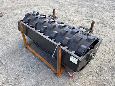 2026 GIYI GY-CW70 59 in Padfoot Skid Steer Vibratory Roller (Unused)