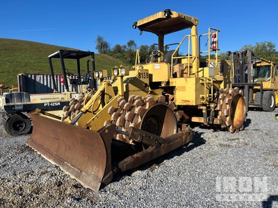 1993 Cat 815 B Compacteur de sol 4 roues
