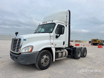 2018 Freightliner Cascadia 125 6x2 T/A Day Cab Truck Tractor