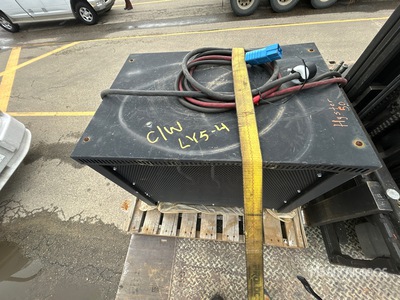 2000 Hyster E50XM-33 5000 lb Electric Forklift