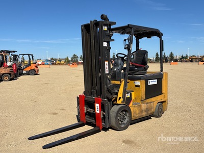 2008 Cat E6500 4000 lb Montacargas Eléctrico