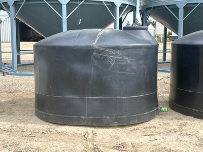 1600 gal Water Tank