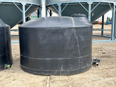 1600 gal Water Tank