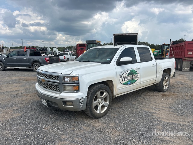 2015 Chevrolet Silverado 1500 4x2 Crew Cab Pickup