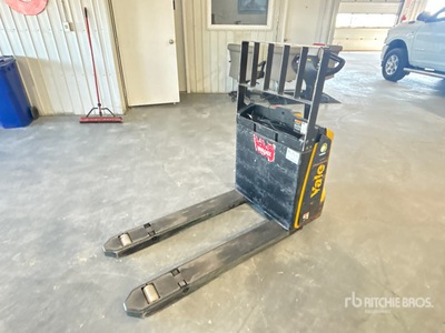 Yale MPB045VGN24T2646 4510 lb Electric Pallet Jack (Inoperable)