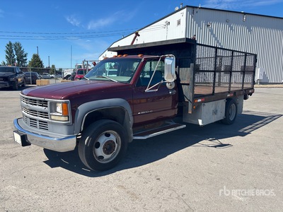 1999 Chevrolet 3500 4x2 Flatbed Truck