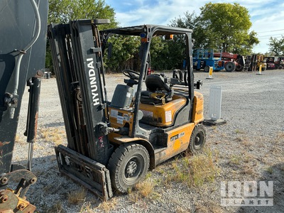 2020 (unverified) Hyundai 25L-7A 5000 lb Pneumatic Tire フォークリフト (Inoperable)