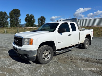 2011 GMC Sierra 2500HD 4x4 Extended Cab Pickup