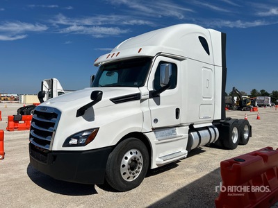 2019 Freightliner Cascadia 126 6x4 T/A Sleeper Truck Tractor (Inoperable)
