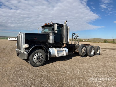 2012 Peterbilt 388 8x4 4-Achs Sattelzugmaschine
