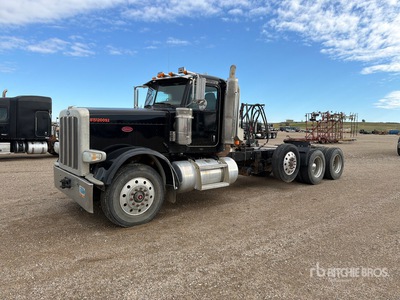 2012 Peterbilt 388 8x4 4-Achs Sattelzugmaschine
