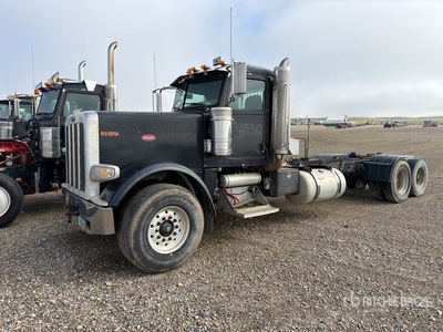 2012 Peterbilt 388 6x4 Ciągnik siodłowy T/A z kabiną dzienną (Inoperable)