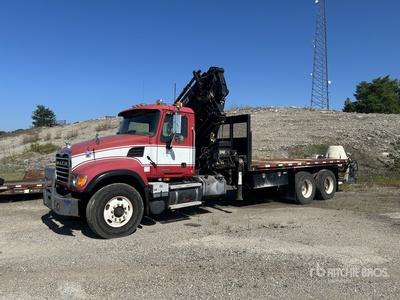 Knuckle Boom on 2005 Mack Granite CV713 6x4 Boom Truck