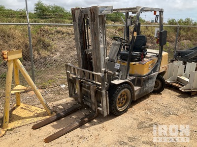 Daewoo D30S-3 5300 lb Pneumatic Tire Forklift