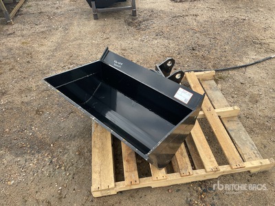 2026 GIYI GY-D5T 35 in Hydraulic Tilting Excavator Bucket - Fits Cat 3 - 5 ton (Unused)