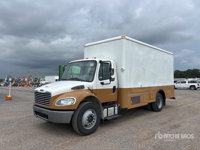 2013 Freightliner M2 106 4x2 شاحنة مبردة