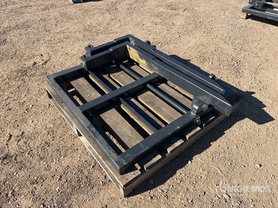 1100 mm Tractor Pallet Forks (Unused)