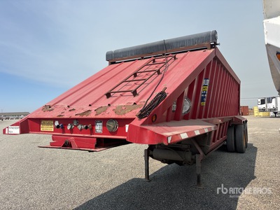 2008 CTS BDT-32 32 ft T/A Lead strooi aanhangwagen