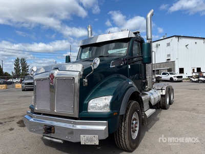 2022 Kenworth T880 T/A Day Cab Truck Tractor