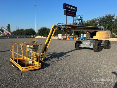2013 Haulotte HT67RTJ 4WD Diesel ブームリフト