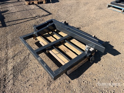 1100 mm Tractor Pallet Forks (Unused)