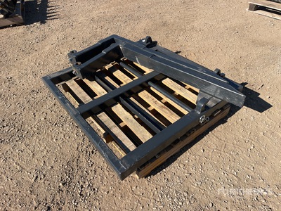1100 mm Tractor Pallet Forks (Unused)
