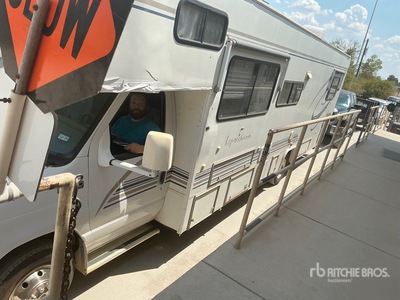 1999 Coachman Leprechaun Class C Motor Home