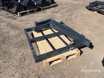 1100 mm Tractor Pallet Forks (Unused)