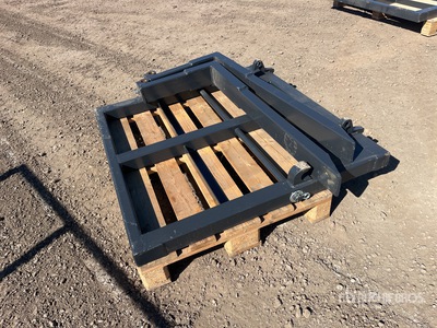1100 mm Tractor Pallet Forks (Unused)