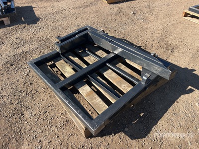 1100 mm Tractor Pallet Forks (Unused)