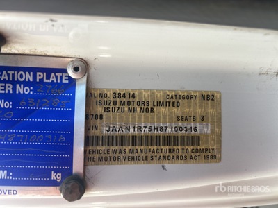 2009 Isuzu NQR 450 4x2 Servicewagen (Inoperable)