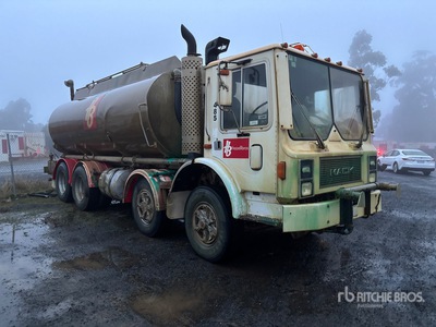 1987 Mack MCR 18000 L 8x4 Water Truck