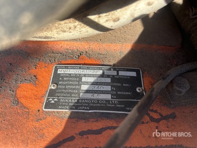Mikasa MVH306DS2 Reversible Vibratory Plate Compactor