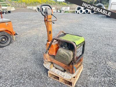 Mikasa MVH306DS2 Reversible Vibratory Plate Compactor (Inoperable)