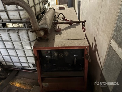 Red Welder Engine Driven Welder (Inoperable)