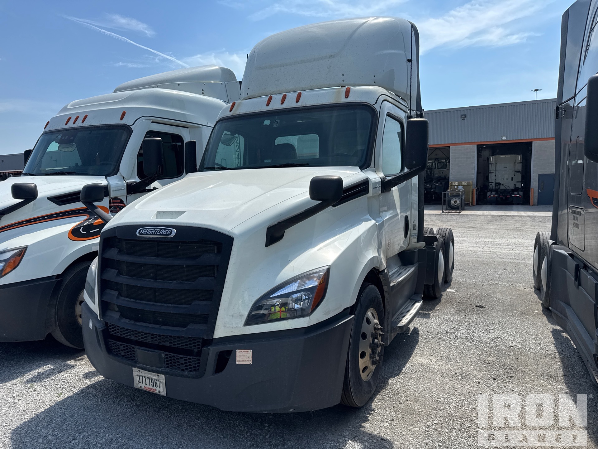 2020 Freightliner Cascadia 6x4 T/A Dagcabine Trekker
