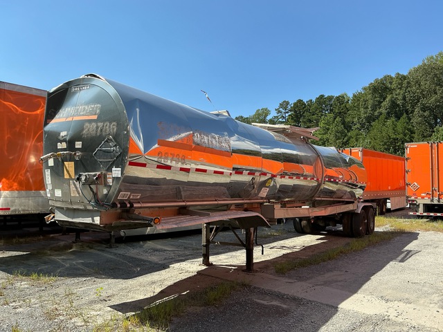2015 Brenner 7000 gal T/A Tanker Trailer
