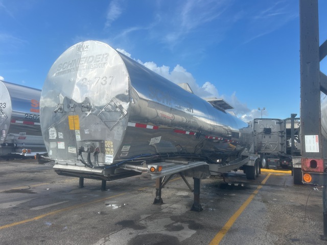 2006 Bulk 7000 gal T/A Tanker Trailer