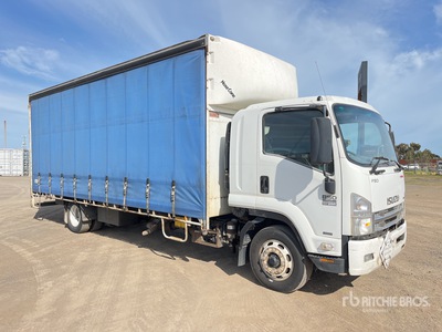 2008 Isuzu FSR850 4x2 Curtain Side Truck