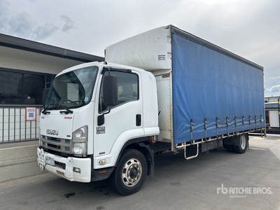2008 Isuzu FSR850 Curtain Side Truck